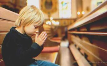 Little Orphan Prays in Church for Mom to Come for Him, ‘I’ll Take You,’ He Hears One Day – Story of the Day